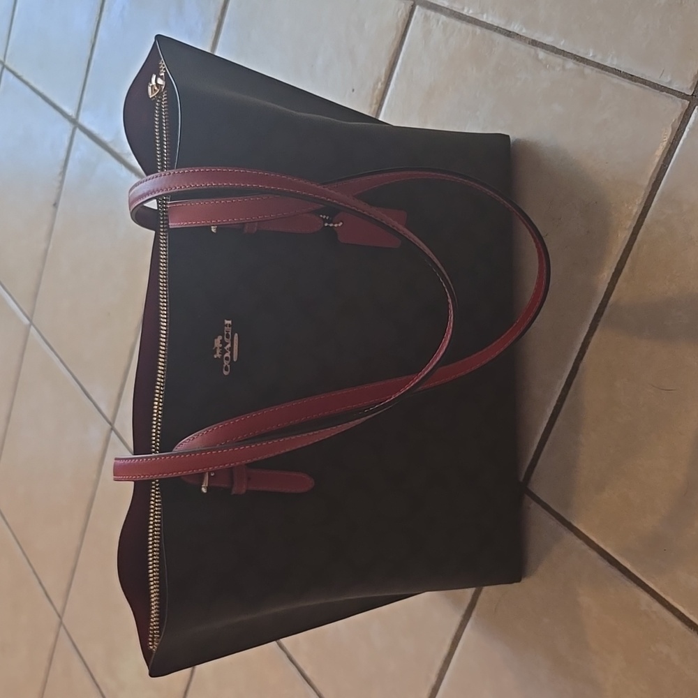 NWOT coach mollie tote